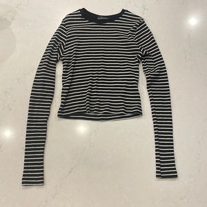 Brandy Melville Cropped Long sleeve!